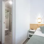 多诺斯蒂亚酒店 招待所 2*