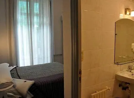 Donostiarra Πανσιόν 2*