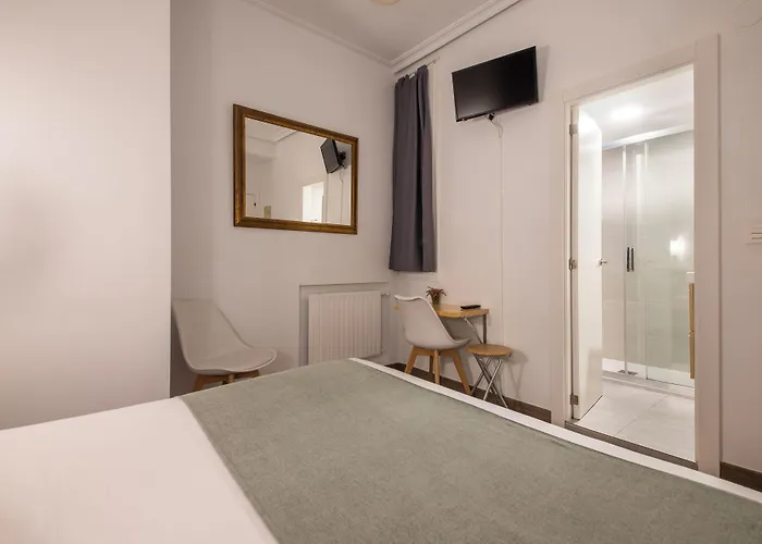 多诺斯蒂亚酒店