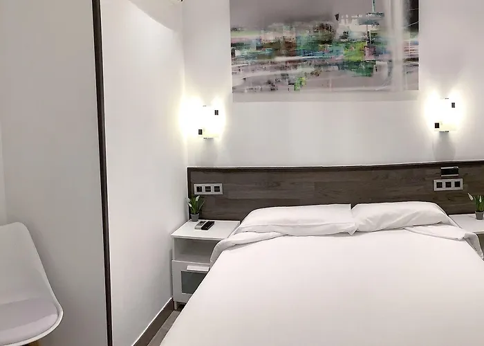 多诺斯蒂亚酒店 招待所