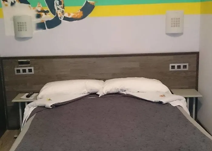 多诺斯蒂亚酒店 2* 圣塞瓦斯蒂安