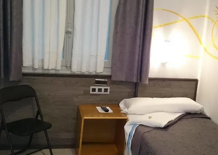 多诺斯蒂亚酒店