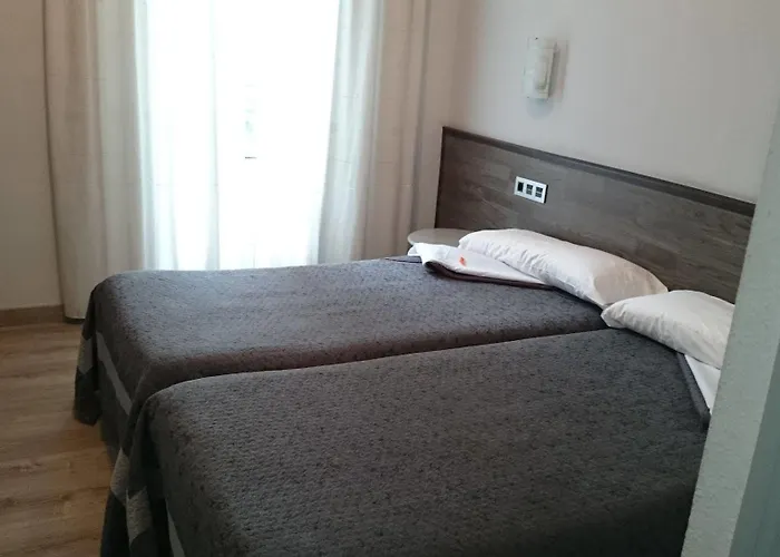 多诺斯蒂亚酒店